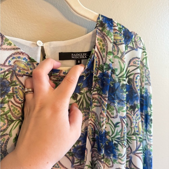 Badgley Mischka • Georgette Paisley Printed Blue Green Cape Top Sz Small Boho - Picture 7 of 10